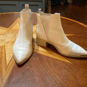 Leather ankle boots, size 6, 2 sides has little stain from hands on putting on